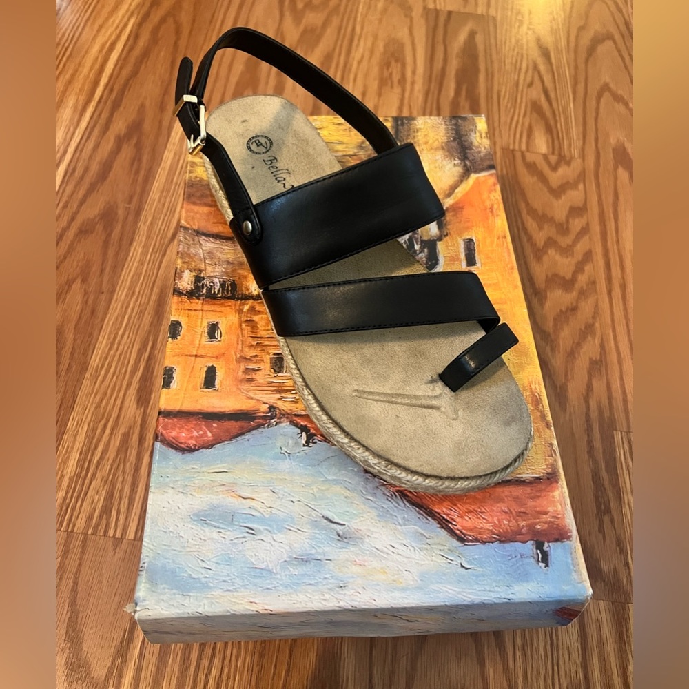 Bella Vita, 7.5 x-wide Platform Sandals